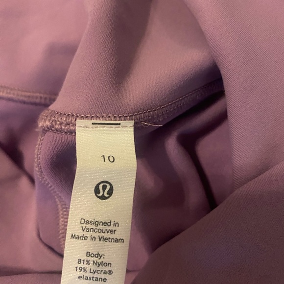 Lululemon size 10
Leggings - Picture 2 of 5